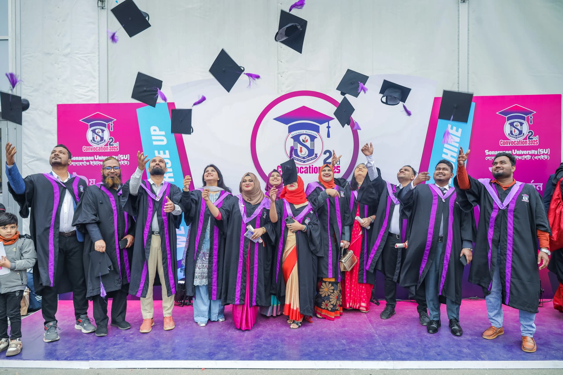 Sonargaon University Apparel Manufacture and Technology students and faculty